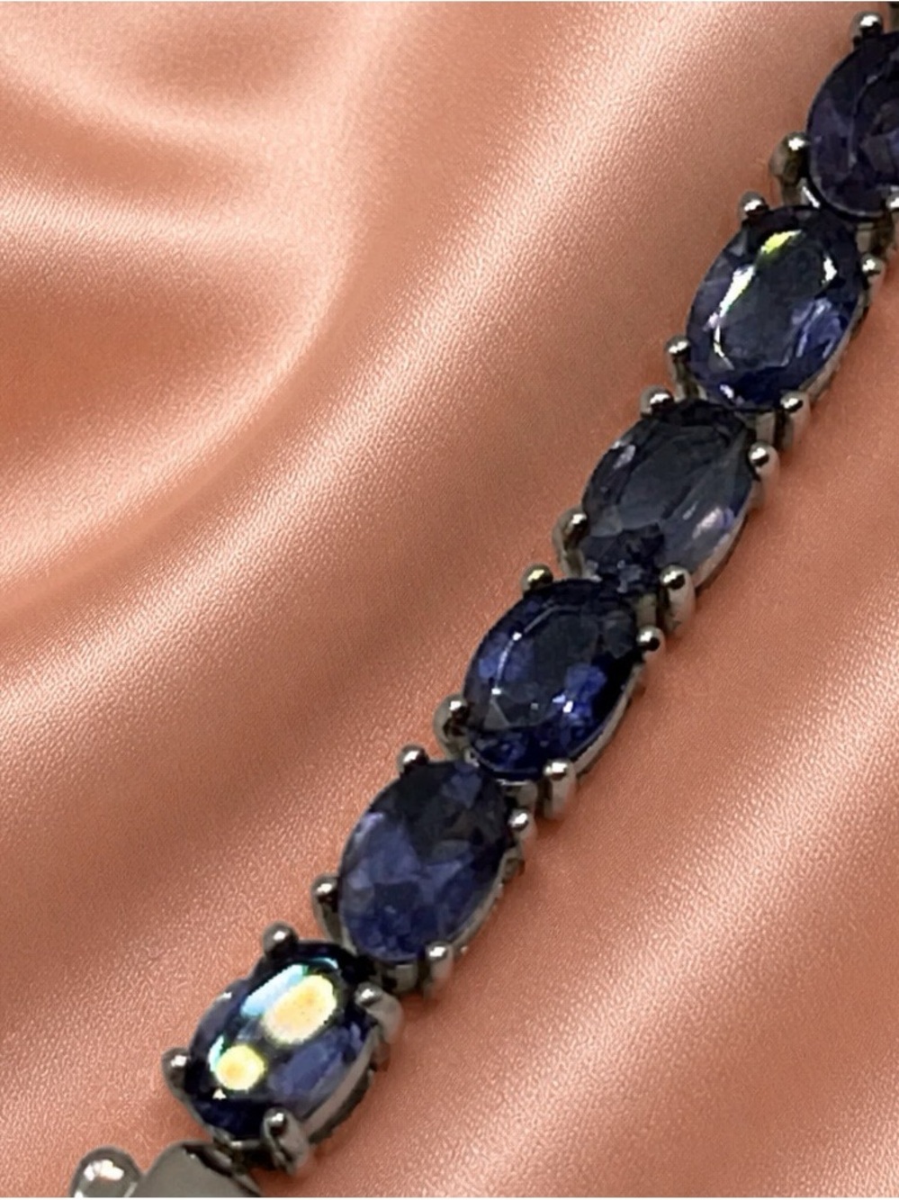 Genuine 13.5ctw Iolite tennis bracelet set in rhodium over S925. 7” long. NEW! - Picture 5 of 8